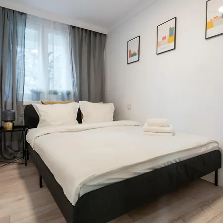 Апартаменты Spodek Stylish By Bookinghost