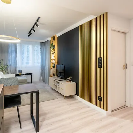 Spodek Stylish By Bookinghost Apartment *