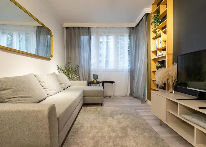 Spodek Stylish By Bookinghost Apartment