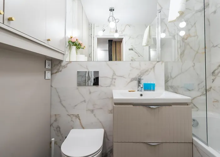 Apartment Spodek Stylish By Bookinghost