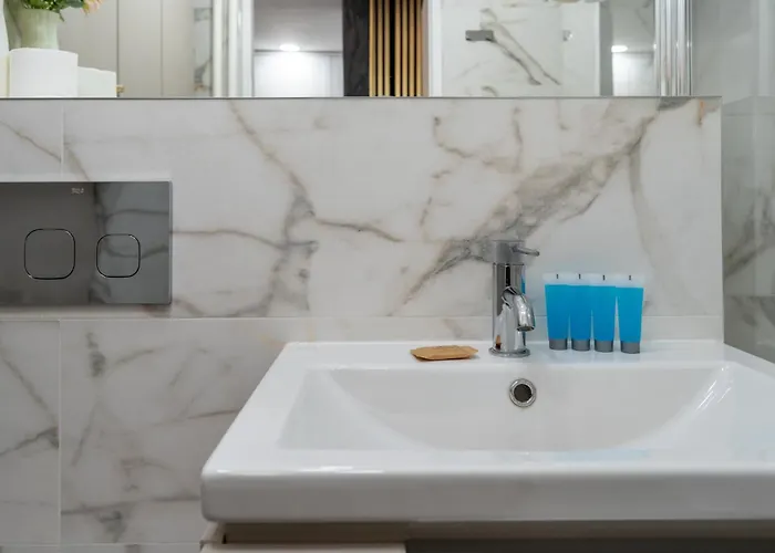 Spodek Stylish By Bookinghost Apartment *