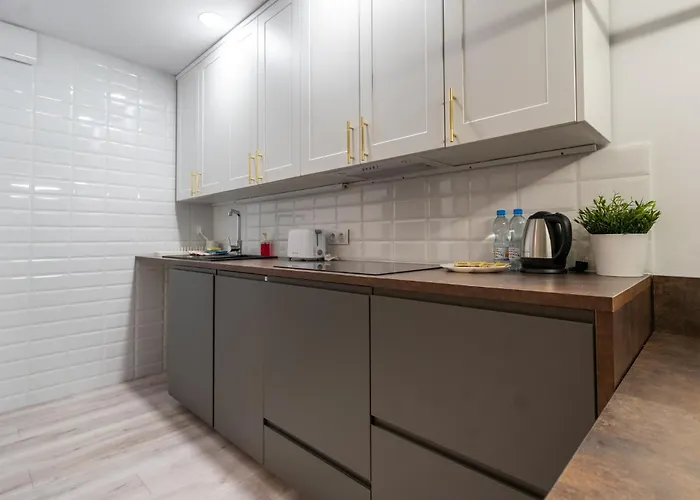 Spodek Stylish By Bookinghost *